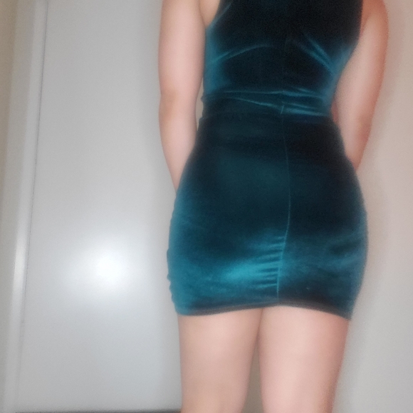 Dress - Picture 2 of 3